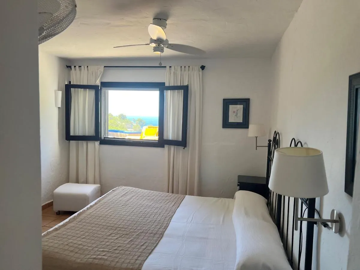 Guest house Hostal Cala Moli Cala Tarida